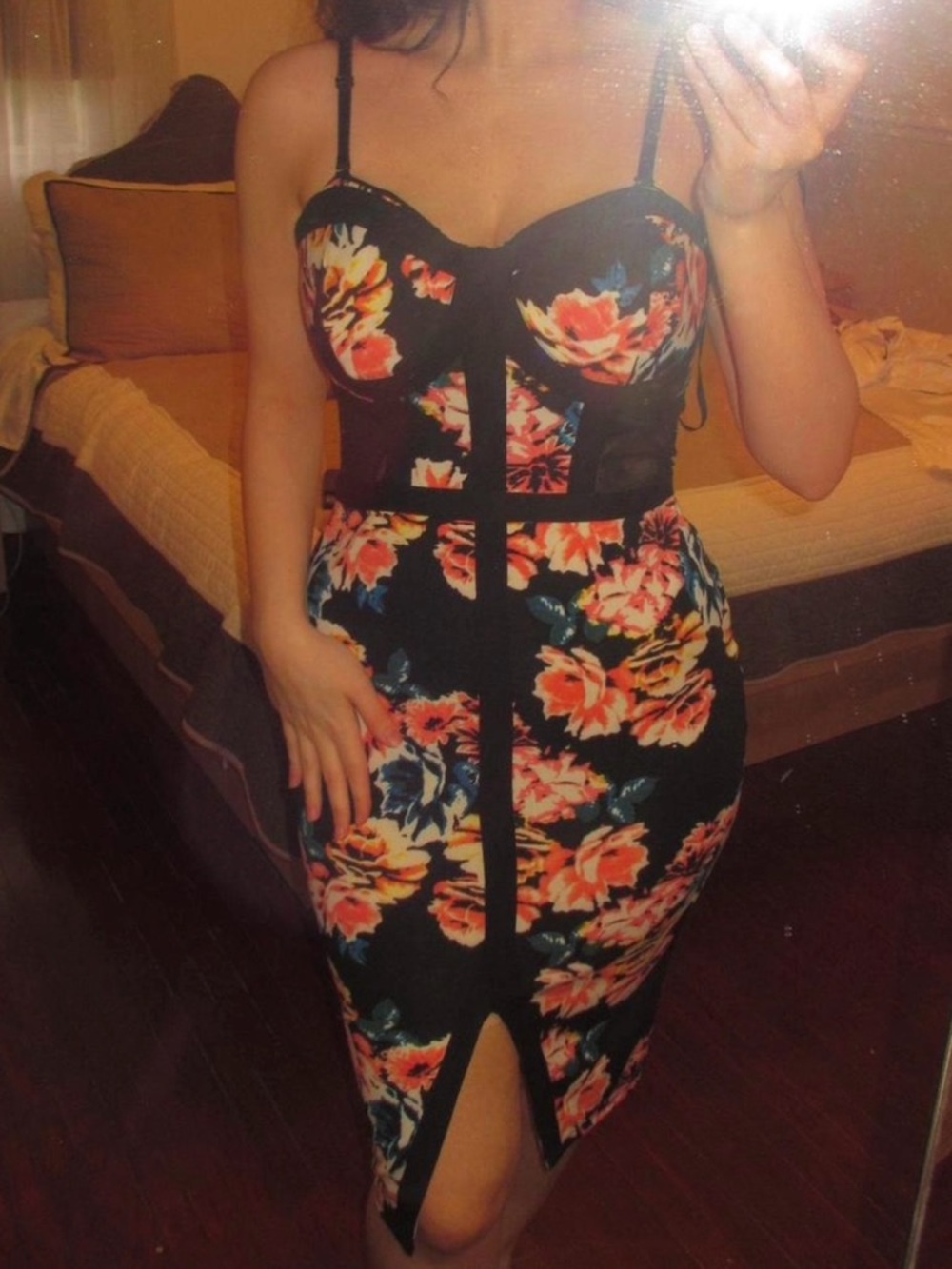Floral Bodycon Midi Dress with Sweetheart Neckline